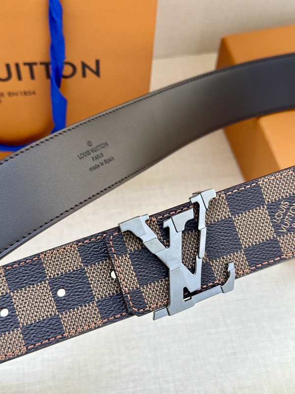 激安ルイヴィトンベルト背面デザイン